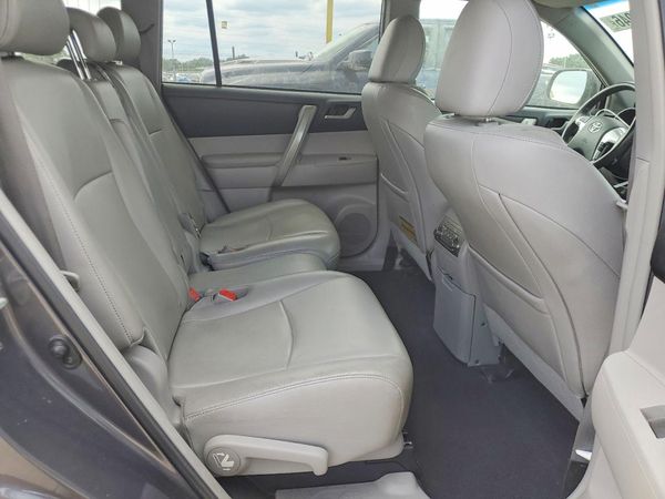 2013 TOYOTA HIGHLANDER Base/Hybrid