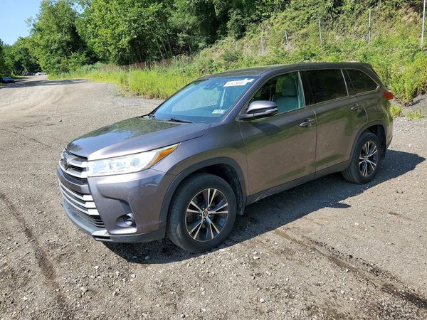 2019 TOYOTA HIGHLANDER LE/LE Plus