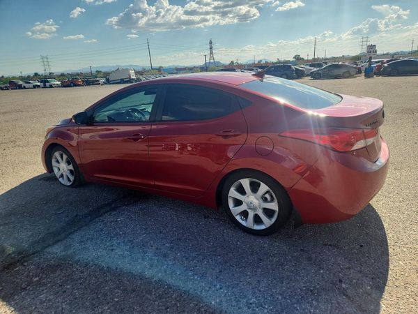 2013 HYUNDAI ELANTRA