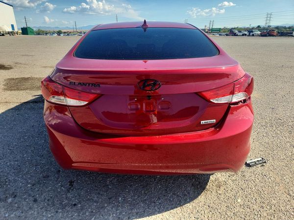 2013 HYUNDAI ELANTRA