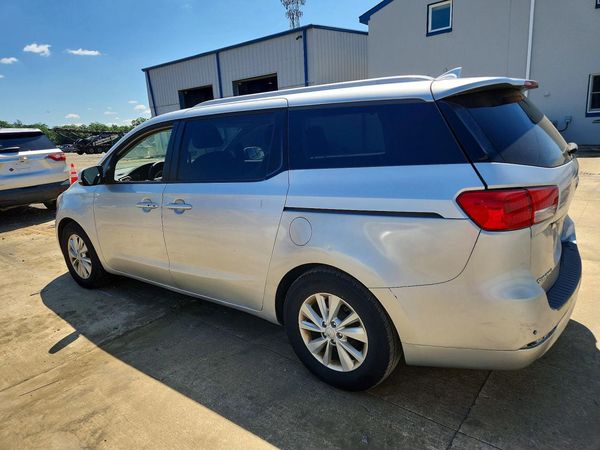 2017 KIA SEDONA LX