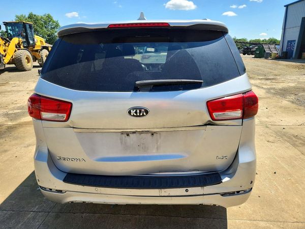 2017 KIA SEDONA LX