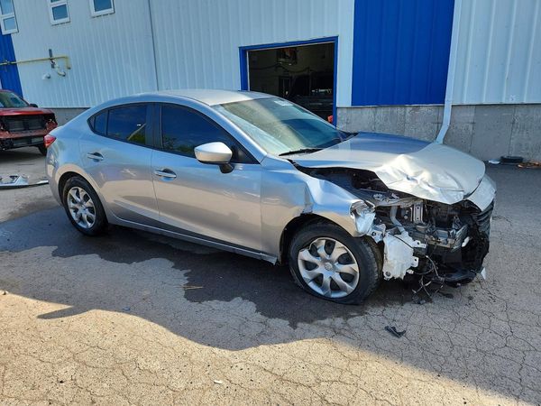2014 MAZDA 3