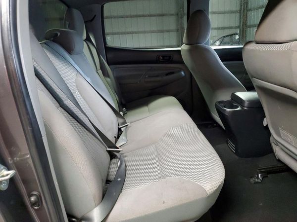 2014 TOYOTA TACOMA Delux Grade