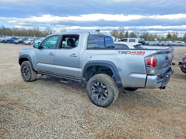 2022 TOYOTA TACOMA SR5