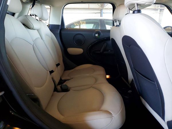 2014 MINI COOPER