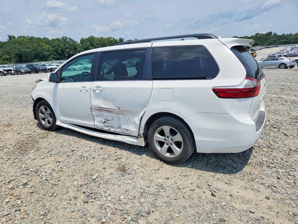 2020 TOYOTA SIENNA E grade