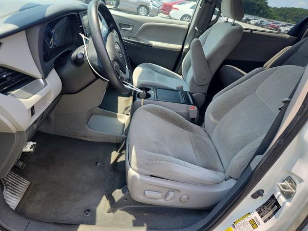 2020 TOYOTA SIENNA E grade