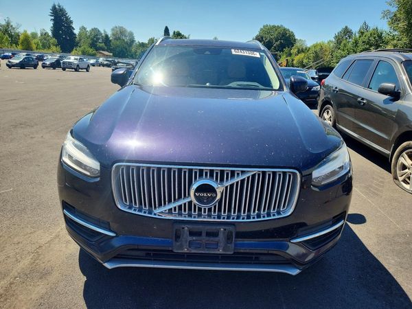2016 VOLVO XC90