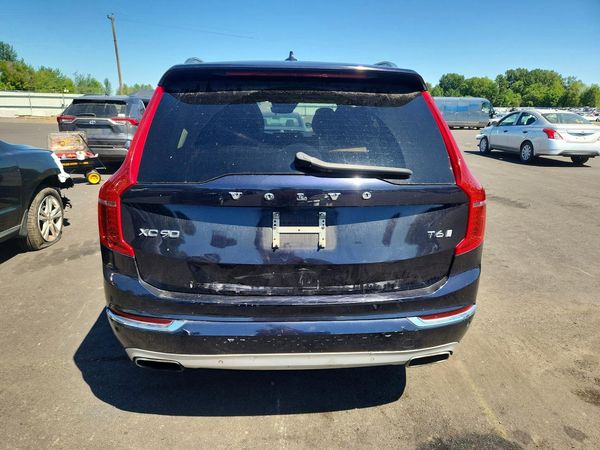 2016 VOLVO XC90