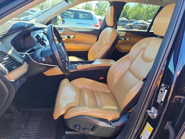 2016 VOLVO XC90