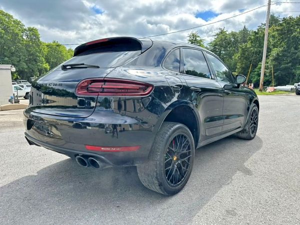 2017 PORSCHE MACAN