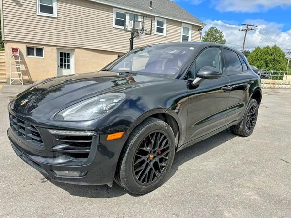2017 PORSCHE MACAN