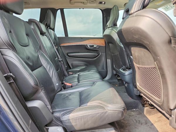 2019 VOLVO XC90 Inscription