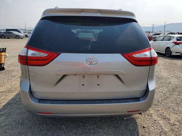 2017 TOYOTA SIENNA