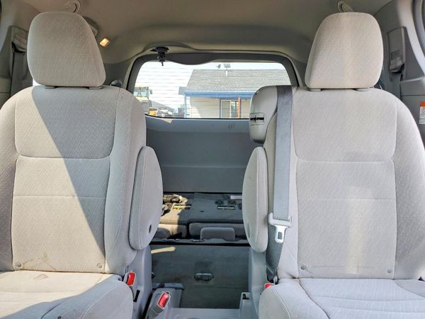 2017 TOYOTA SIENNA
