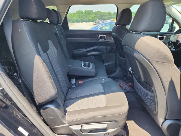 2023 KIA SORENTO