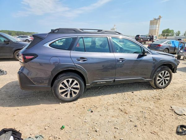 2025 SUBARU OUTBACK Base