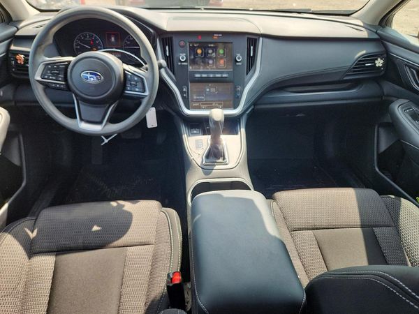 2025 SUBARU OUTBACK Base
