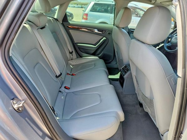 2015 AUDI A4 quattro Premium
