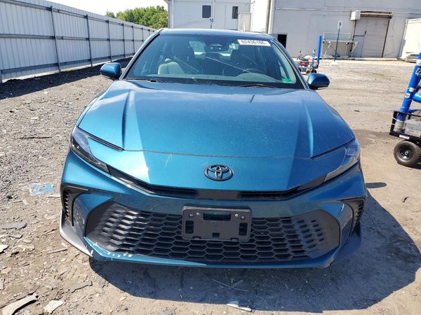 2025 TOYOTA CAMRY