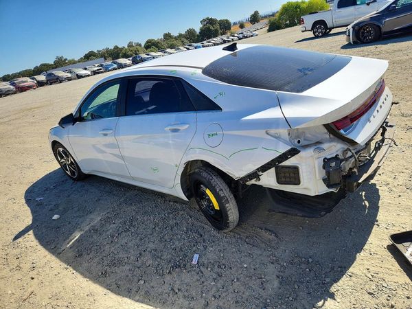 2021 HYUNDAI ELANTRA