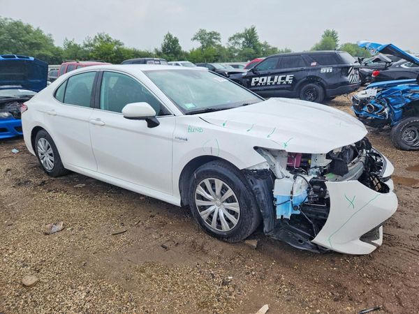 2020 TOYOTA CAMRY