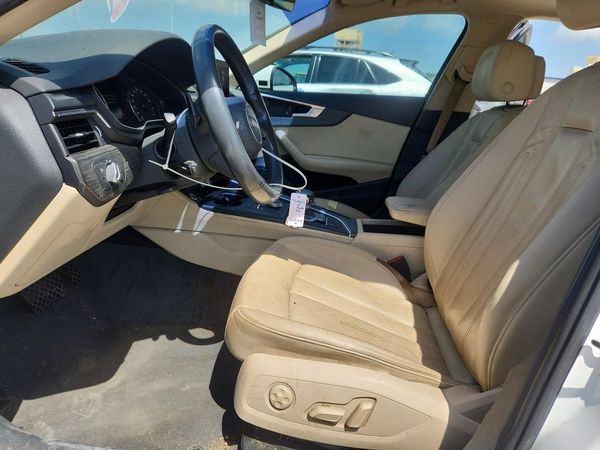 2019 AUDI A4 Premium, Titanium