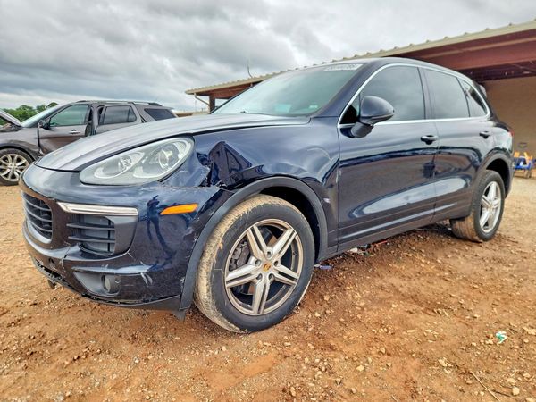 2016 PORSCHE CAYENNE