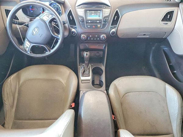 2015 HYUNDAI TUCSON GL (Middle-Low)
