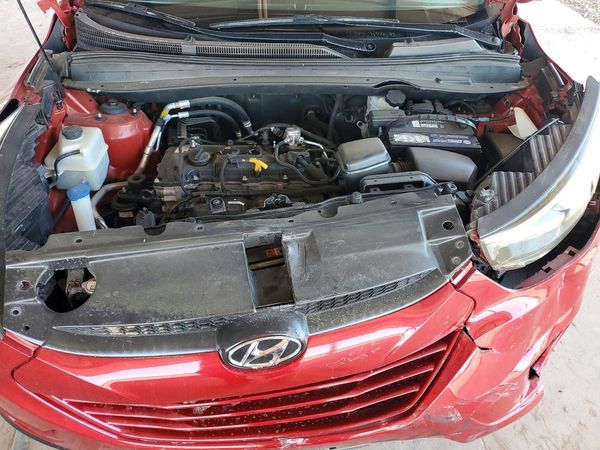 2015 HYUNDAI TUCSON GL (Middle-Low)