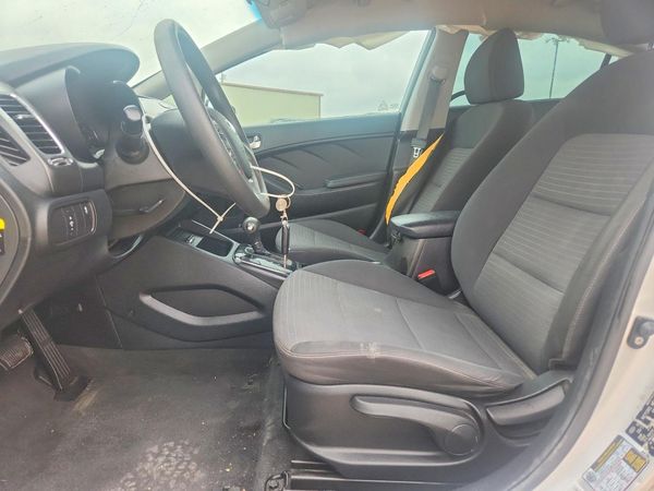 2017 KIA FORTE LX Popular, S