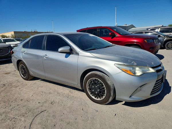 2017 TOYOTA CAMRY