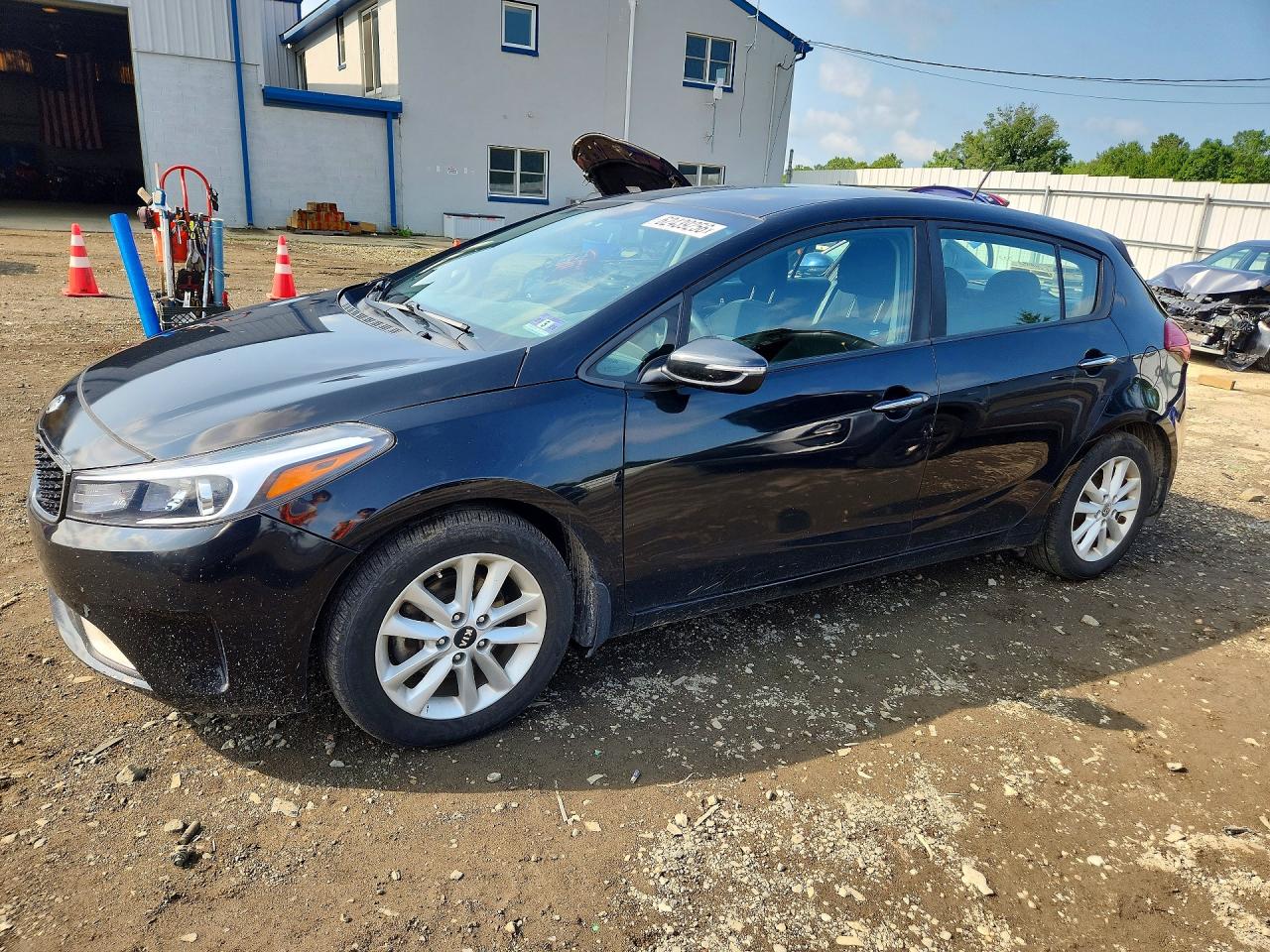 2017 KIA FORTE5