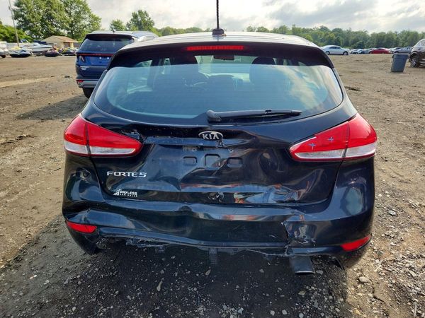 2017 KIA FORTE5