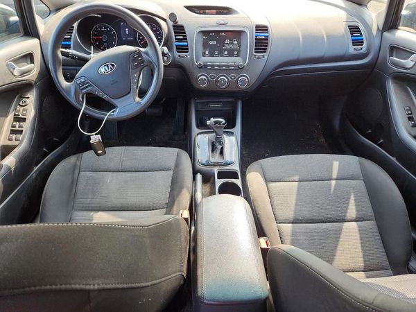 2017 KIA FORTE5