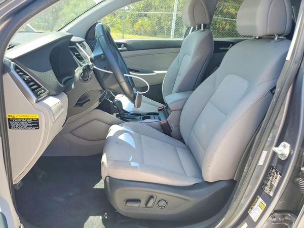 2017 HYUNDAI TUCSON