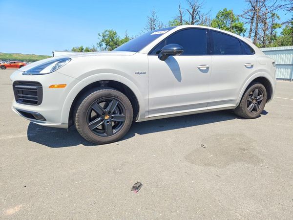 2022 PORSCHE CAYENNE E-Hybrid Coupe