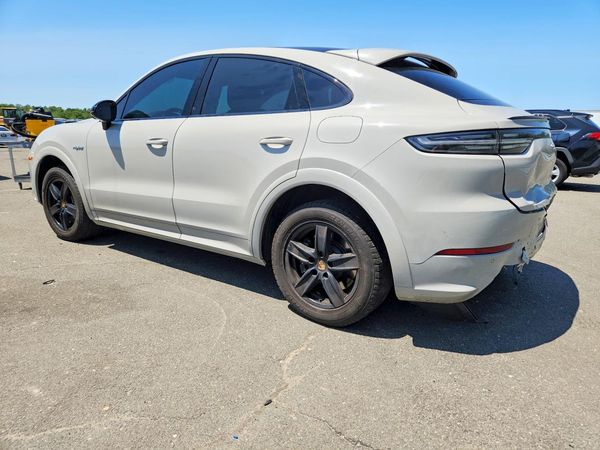 2022 PORSCHE CAYENNE E-Hybrid Coupe