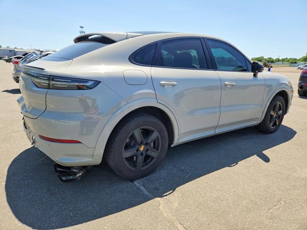 2022 PORSCHE CAYENNE E-Hybrid Coupe