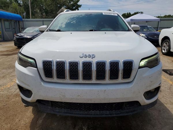2019 JEEP CHEROKEE LATITUDE 4X4