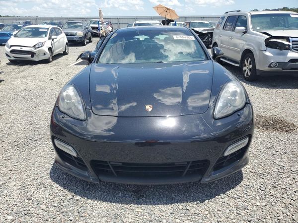 2013 PORSCHE PANAMERA