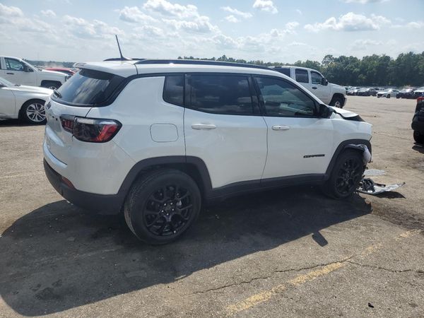 2025 JEEP COMPASS North, Latitude