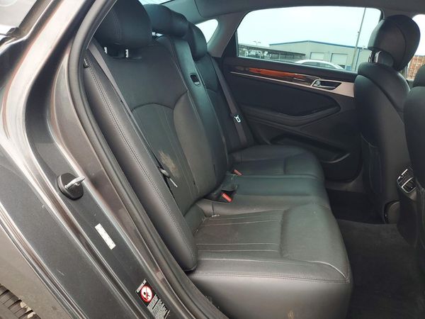 2018 GENESIS G80