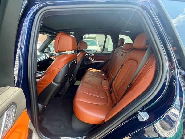 2024 BMW X5 M60i