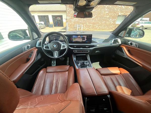2024 BMW X5 M60i