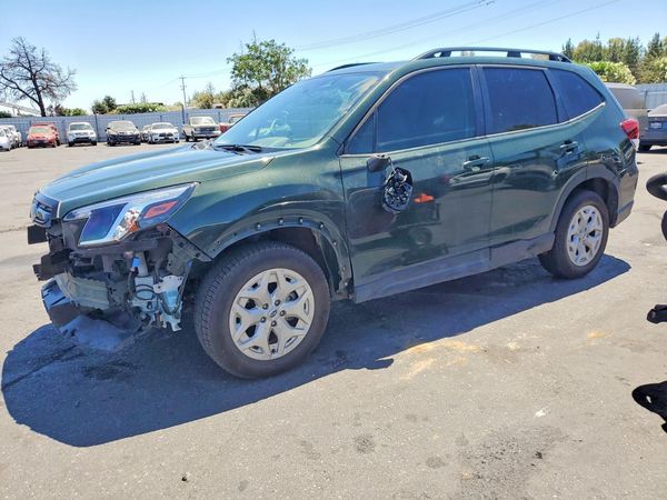 2022 SUBARU FORESTER