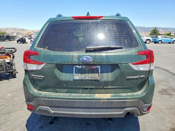 2022 SUBARU FORESTER Base Plus