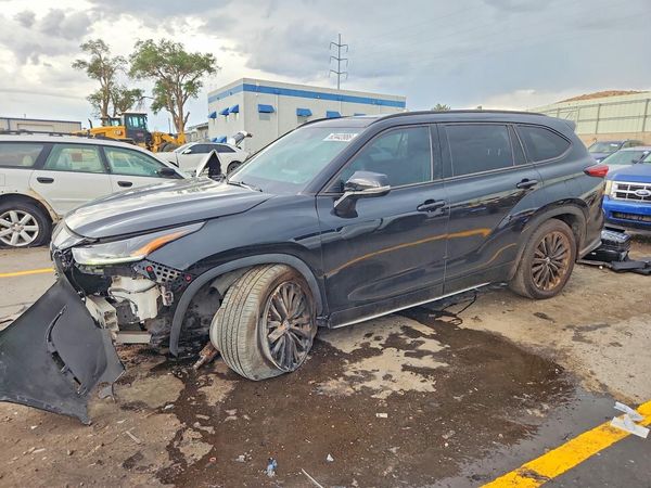 2023 TOYOTA HIGHLANDER