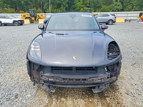 2020 PORSCHE MACAN